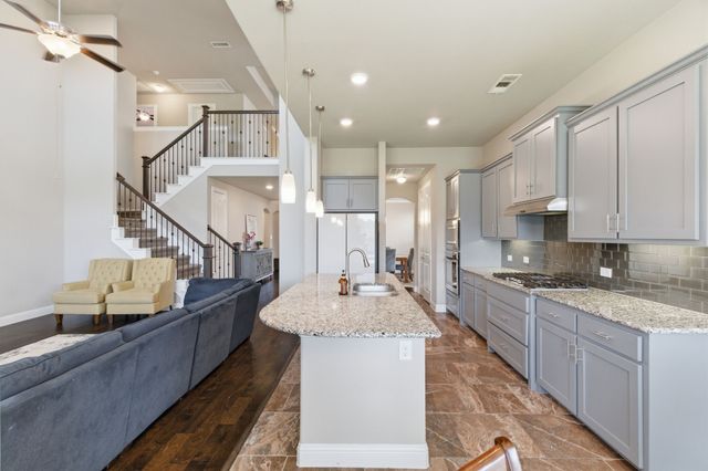7452 Reverchon Drive, Irving, TX 75063