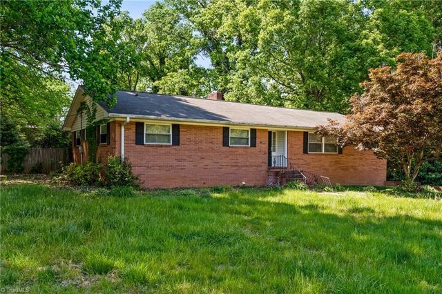 18 Colonial Drive, Lexington, NC 27292