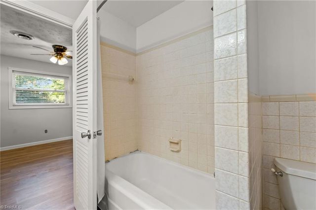18 Colonial Drive, Lexington, NC 27292
