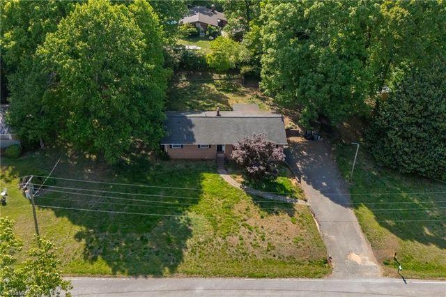18 Colonial Drive, Lexington, NC 27292