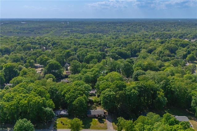 18 Colonial Drive, Lexington, NC 27292
