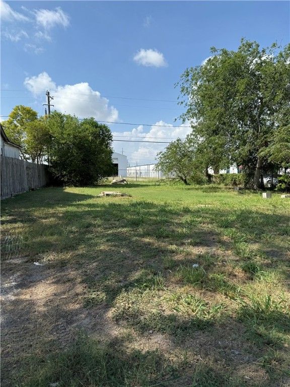 541 Van Cleve Dr, Corpus Christi, TX 78408 — photo 4