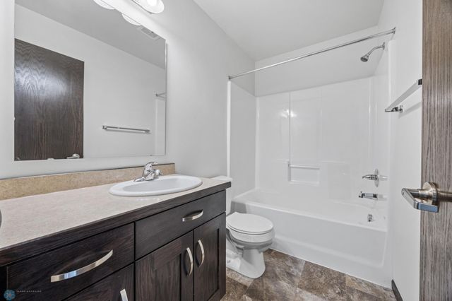 1324 4th Street NW, West Fargo, ND 58078