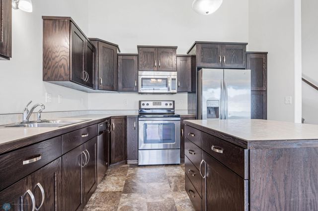 1324 4th Street NW, West Fargo, ND 58078