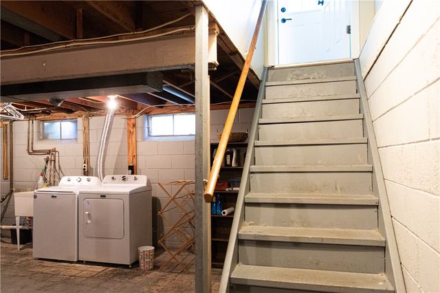 15 Old White Lane, Henrietta, NY 14623