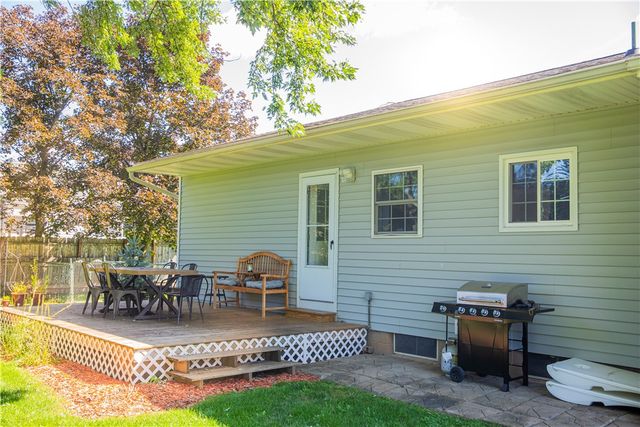 15 Old White Lane, Henrietta, NY 14623