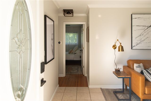 15 Old White Lane, Henrietta, NY 14623