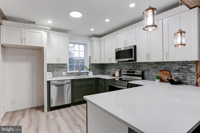 17 GIRARD AVE, Lancaster, PA 17603