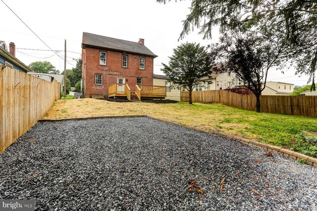 17 GIRARD AVE, Lancaster, PA 17603