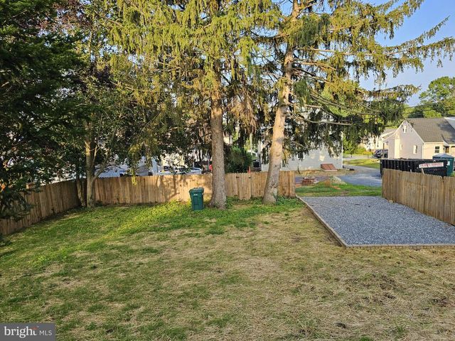17 GIRARD AVE, Lancaster, PA 17603