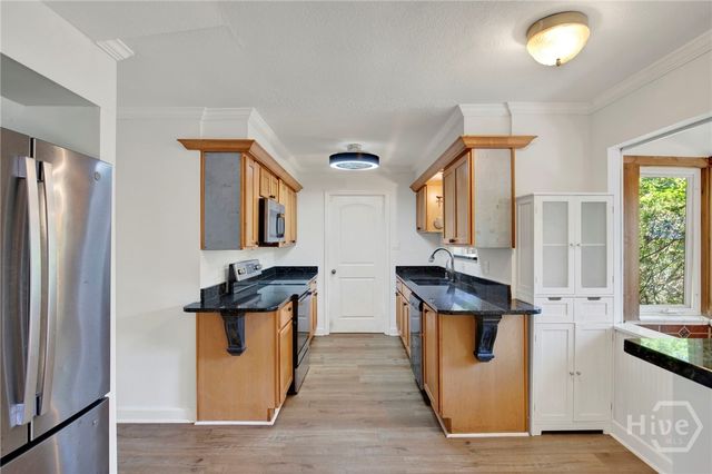 42 E Deerwood Road, Savannah, GA 31410