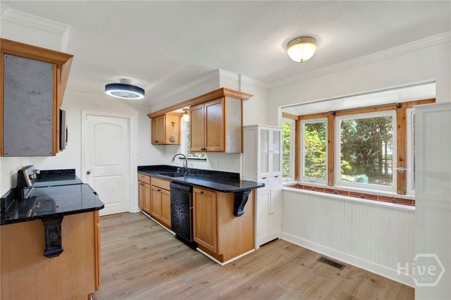 42 E Deerwood Road, Savannah, GA 31410