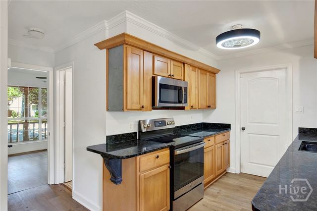42 E Deerwood Road, Savannah, GA 31410