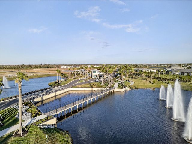 19111 FOX LANDING PLACE, Lakewood Ranch, FL 34211