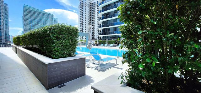 45 SW 9th St 2108, Miami, FL 33130