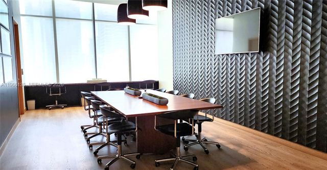 45 SW 9th St 2108, Miami, FL 33130