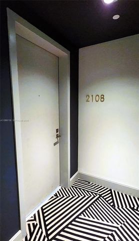 45 SW 9th St 2108, Miami, FL 33130