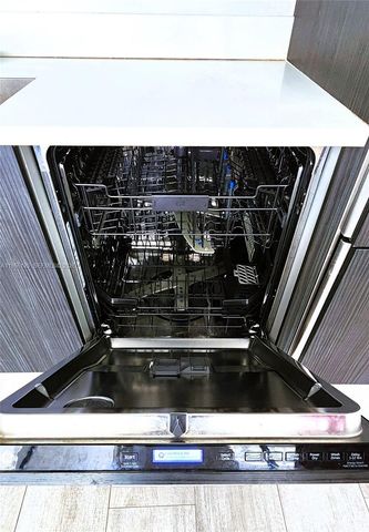 45 SW 9th St 2108, Miami, FL 33130