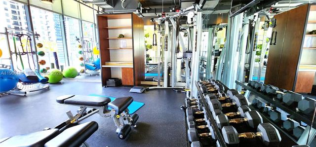 45 SW 9th St 2108, Miami, FL 33130