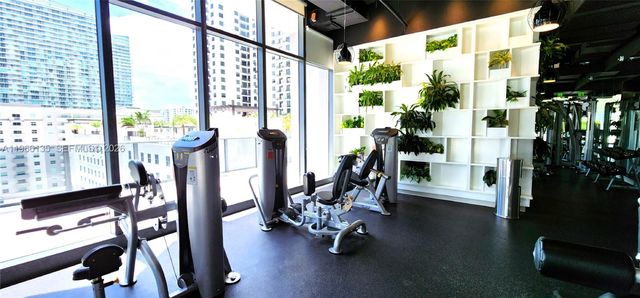 45 SW 9th St 2108, Miami, FL 33130