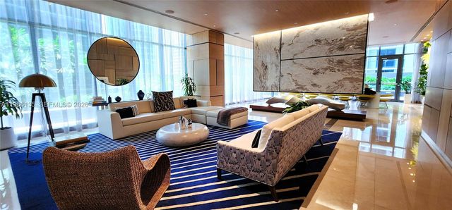 45 SW 9th St 2108, Miami, FL 33130