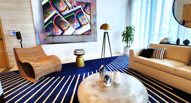 45 SW 9th St 2108, Miami, FL 33130