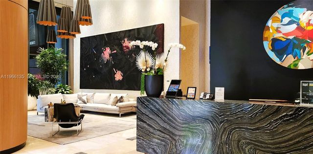 45 SW 9th St 2108, Miami, FL 33130