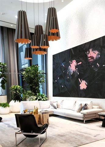 45 SW 9th St 2108, Miami, FL 33130