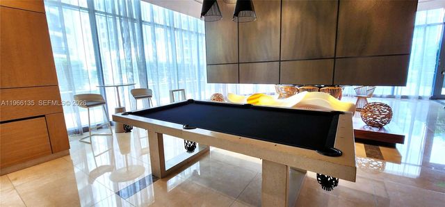 45 SW 9th St 2108, Miami, FL 33130