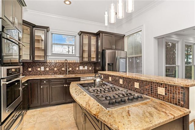 105 Ensley Point, Fayetteville, GA 30214