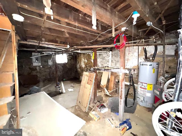 421 DARBY TER, Darby, PA 19023