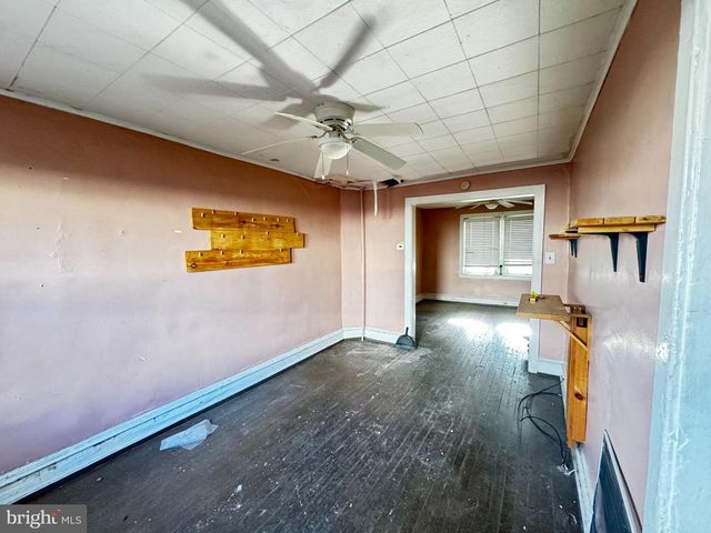 421 DARBY TER, Darby, PA 19023