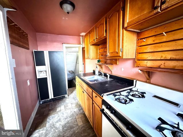 421 DARBY TER, Darby, PA 19023