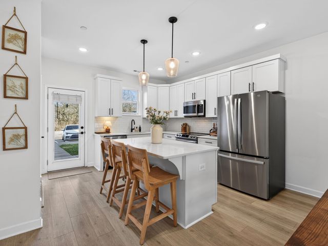 1945 Amacher Dr, Spring Hill, TN 37174