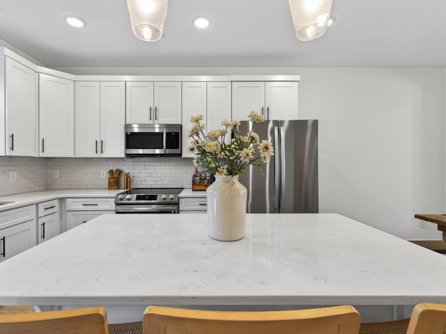 1945 Amacher Dr, Spring Hill, TN 37174