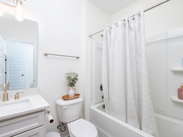 1945 Amacher Dr, Spring Hill, TN 37174