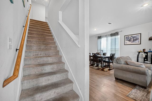 6903 Hobby Wind Ridge Drive, Houston, TX 77075
