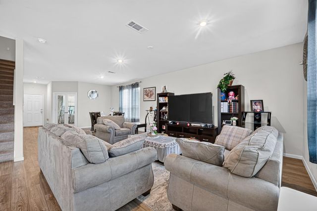 6903 Hobby Wind Ridge Drive, Houston, TX 77075
