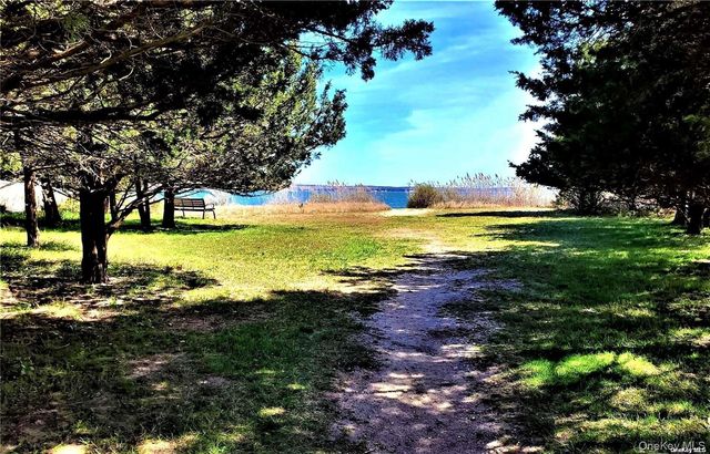 1000 Rambler Road, Southold, NY 11971