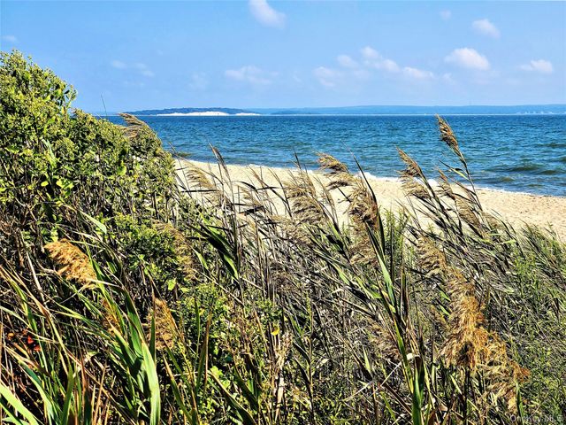 1000 Rambler Road, Southold, NY 11971