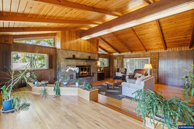 1740 NW Woodland Dr, Corvallis, OR 97330