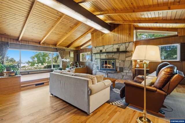 1740 NW Woodland Dr, Corvallis, OR 97330