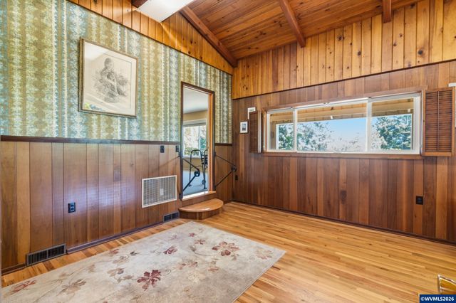 1740 NW Woodland Dr, Corvallis, OR 97330