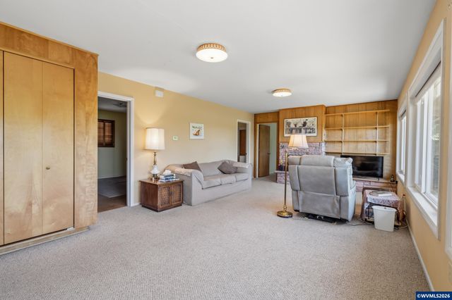 1740 NW Woodland Dr, Corvallis, OR 97330