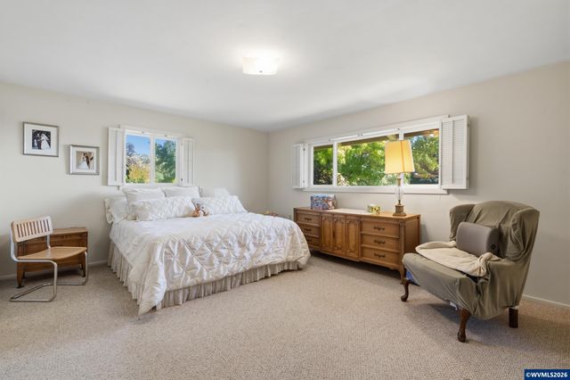1740 NW Woodland Dr, Corvallis, OR 97330
