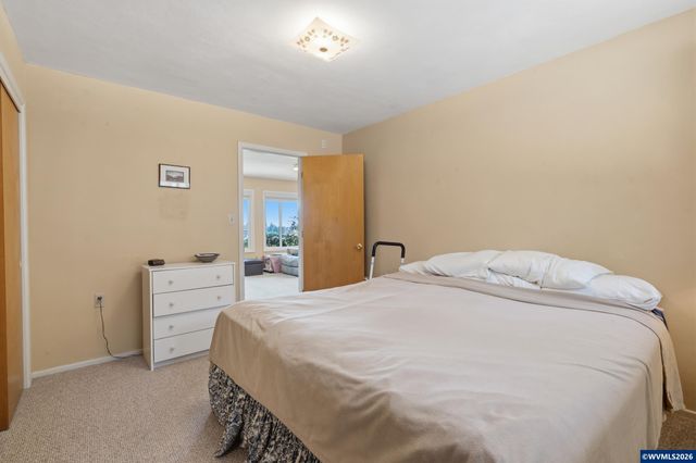 1740 NW Woodland Dr, Corvallis, OR 97330