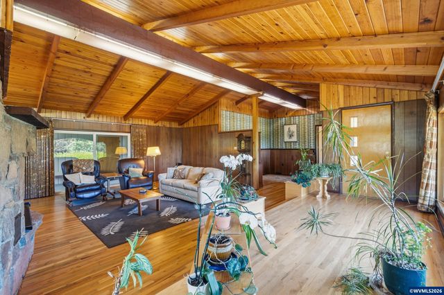 1740 NW Woodland Dr, Corvallis, OR 97330
