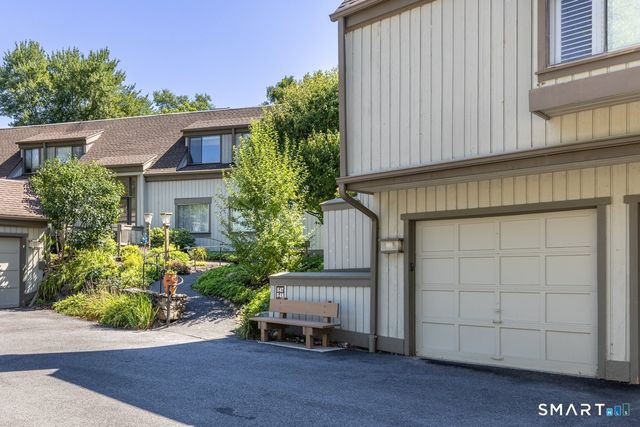 547 Heritage Village D, Southbury, CT 06488
