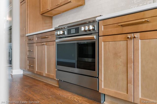 22676 Bayview Drive, Saint Clair Shores, MI 48081