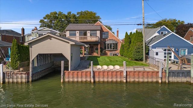 22676 Bayview Drive, Saint Clair Shores, MI 48081
